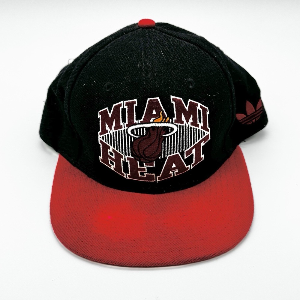 Miami Heat Adidas NBA Hat Cap Basketball Snapback‎ Black/ Red Bill OSFA